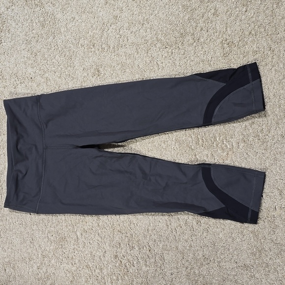 Lululemon Crop Leggings size 8 - Picture 2 of 7